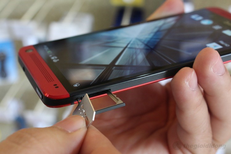 Điện thoại HTC One (Red)