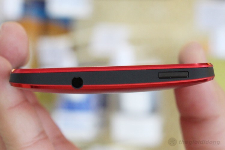 Điện thoại HTC One (Red)