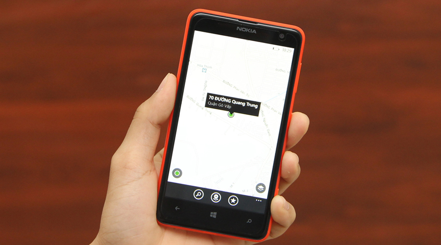 <p>Kh&ocirc;ng lo lạc đường với bản đồ HERE Maps, cung cấp lộ tr&igrave;nh ngắn nhất, tốt nhất, kể cả khi m&aacute;y kh&ocirc;ng kết nối internet</p>