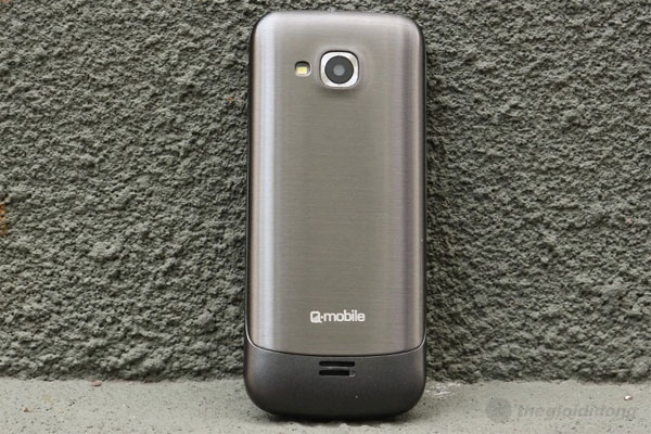 Thiết kế chắc chắn của Q-mobile LIM 10 Thiết kế chắc chắn của Q-mobile LIM 10