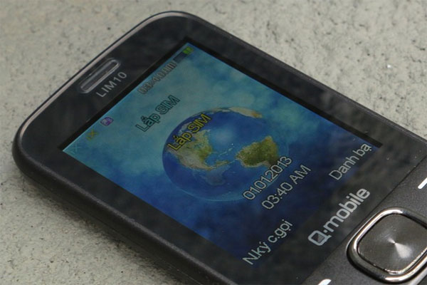 Màn hình của Q-mobile LIM 10 vượt trội hơn hẳn so với các đối thủ khác Màn hình của Q-mobile LIM 10 vượt trội hơn hẳn so với các đối thủ khác