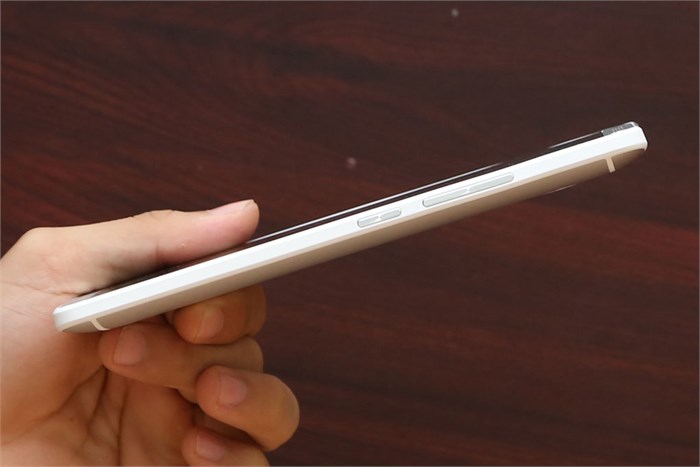 Điện thoại HTC One Max Màu Trắng