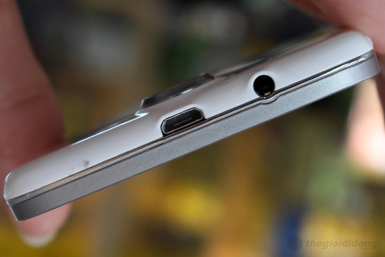 Điện thoại Mobell Paladin