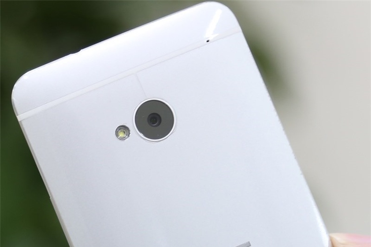 Điện thoại HTC One 16GB