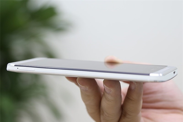 Điện thoại HTC One 16GB