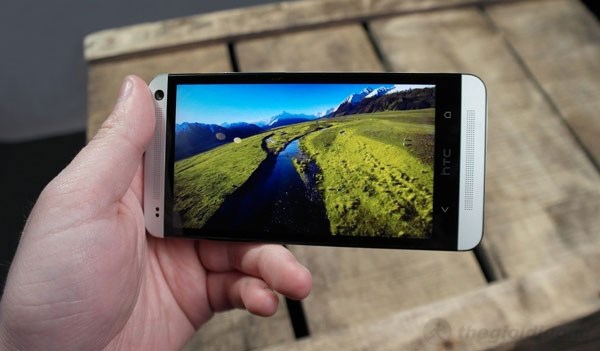 HTC One màn hình HTC One màn hình có mật độ điểm ảnh lên đến 469ppi