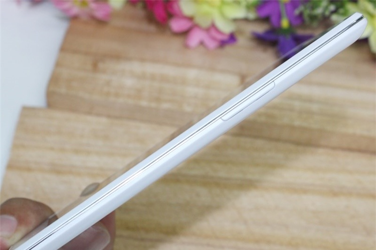 Điện thoại OPPO Find Mirror R819