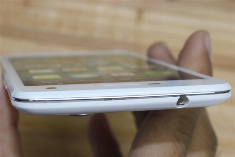 Điện thoại OPPO Find Mirror R819