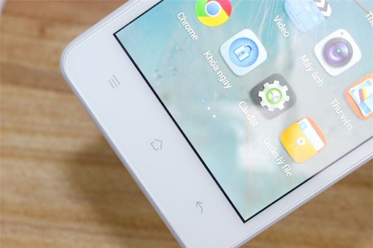 Điện thoại OPPO Find Mirror R819