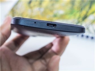 Điện thoại HTC Desire 300