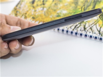 Điện thoại HTC Desire 300