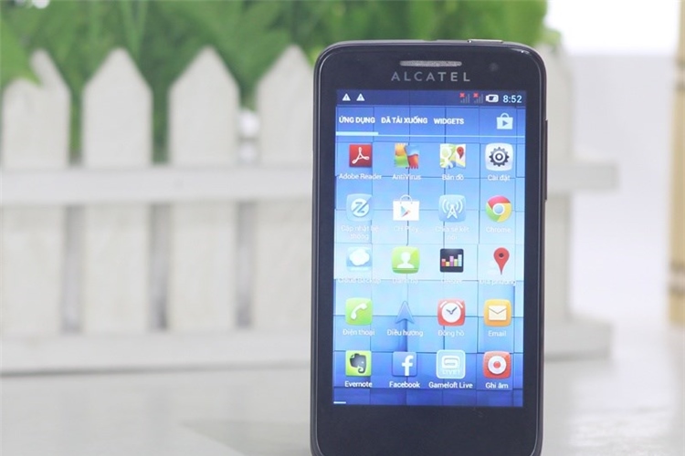 Điện thoại Alcatel One Touch Soleil 5021E Màu Đen