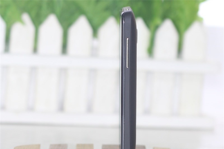 Điện thoại Alcatel One Touch Soleil 5021E Màu Đen