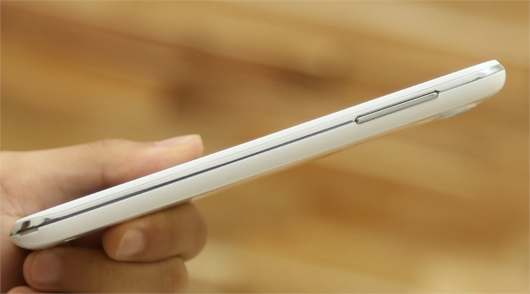 Điện thoại Lenovo A850 Màu Trắng