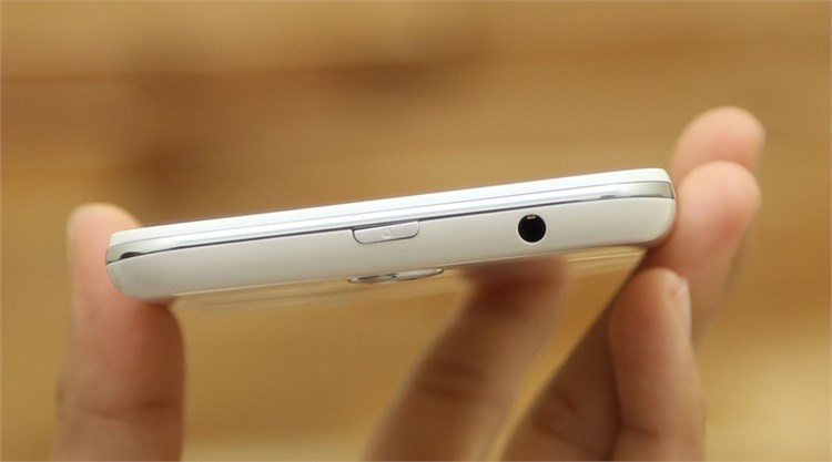 Điện thoại Lenovo A850 Màu Trắng