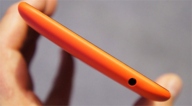 Điện thoại Nokia Lumia 1320