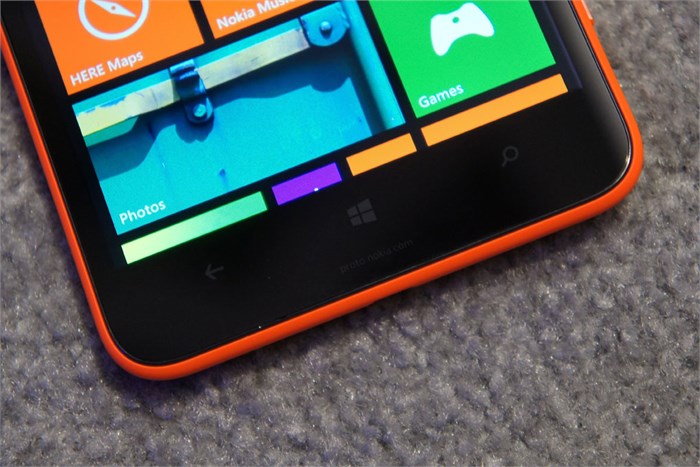 Điện thoại Nokia Lumia 1320