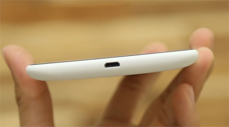 Điện thoại Nokia Lumia 1320