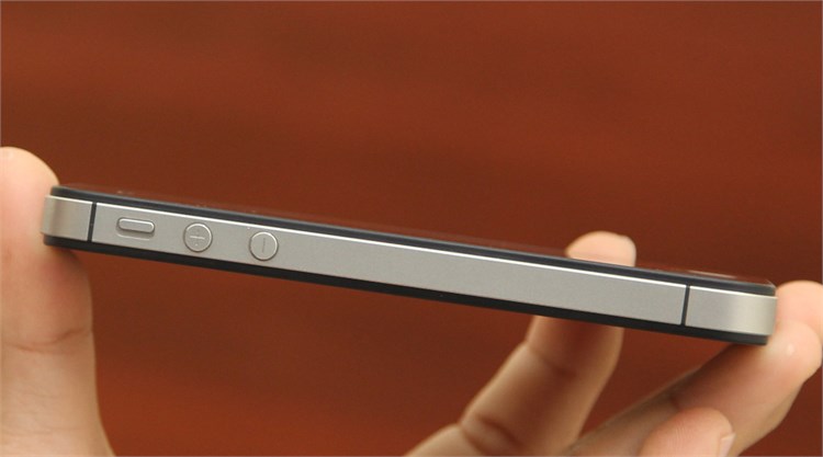 Điện thoại iPhone 4S 8GB