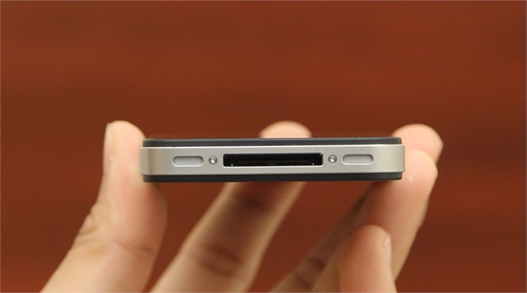 Điện thoại iPhone 4S 8GB