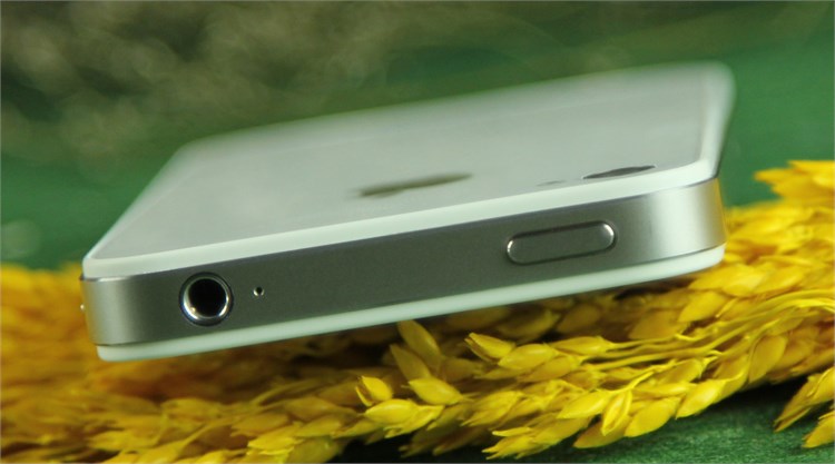 Điện thoại iPhone 4S 8GB