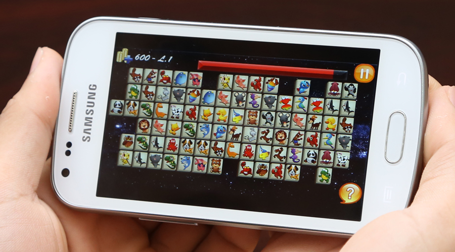 <p>Bộ xử l&yacute; 2 nh&acirc;n, tốc độ 1.2 GHz kh&aacute; tốt trong tầm gi&aacute; mang đến khả năng chạy đa nhiệm hay sử dụng c&aacute;c ứng dụng mail, web, Facebook kh&ocirc;ng giật lag.</p>