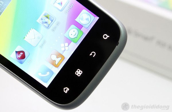 4 phím điều hướng bằng cảm ứng trên Q-Smart Fly 01