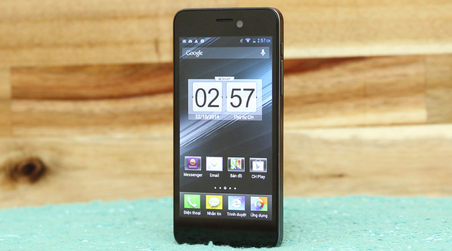 <p>Thuộc d&ograve;ng Dream c&oacute; sự lột x&aacute;c về thiết kế với đường n&eacute;t được trau chuốt kỹ lưỡng, viền giả kim loại, viền m&agrave;n h&igrave;nh nhỏ dễ d&agrave;ng cầm trong l&ograve;ng b&agrave;n tay</p>