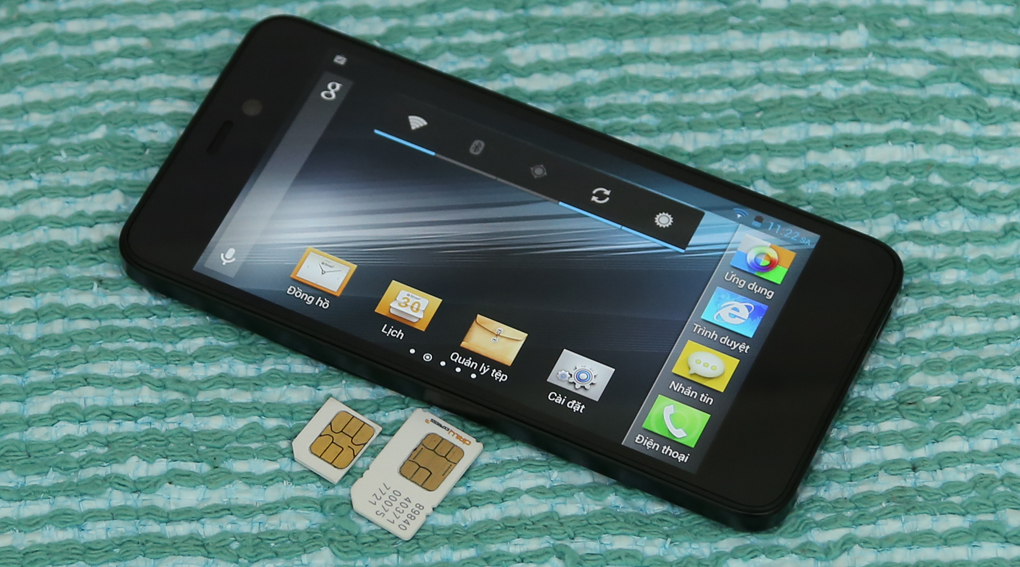 <p>Hỗ trợ 2 khe cắm SIM cũng gi&uacute;p bạn c&oacute; th&ecirc;m sự lựa chọn cho c&aacute;c cuộc gọi để tiết kiệm hơn</p>