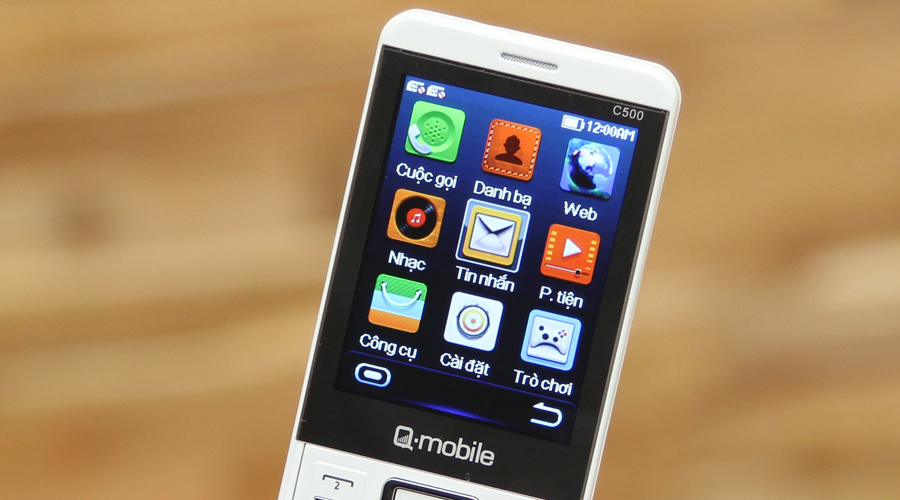 <p>M&agrave;n h&igrave;nh 2.6 inch hiển thị rực rỡ v&agrave; c&oacute; chất lượng rất tốt trong tầm gi&aacute;</p>