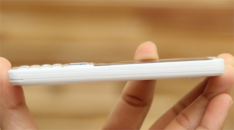 Điện thoại Q-Mobile C500 Màu Trắng