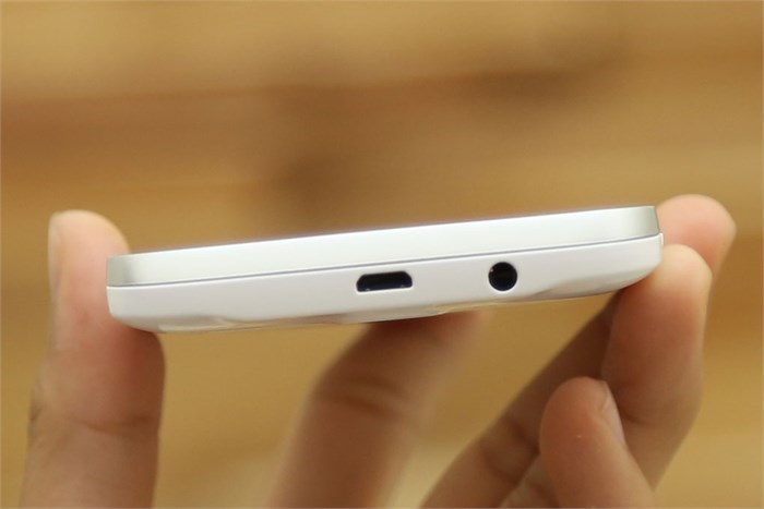 Điện thoại Lenovo A680 Màu Trắng