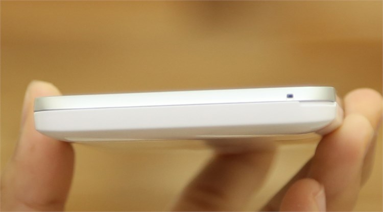 Điện thoại Lenovo A680 Màu Trắng