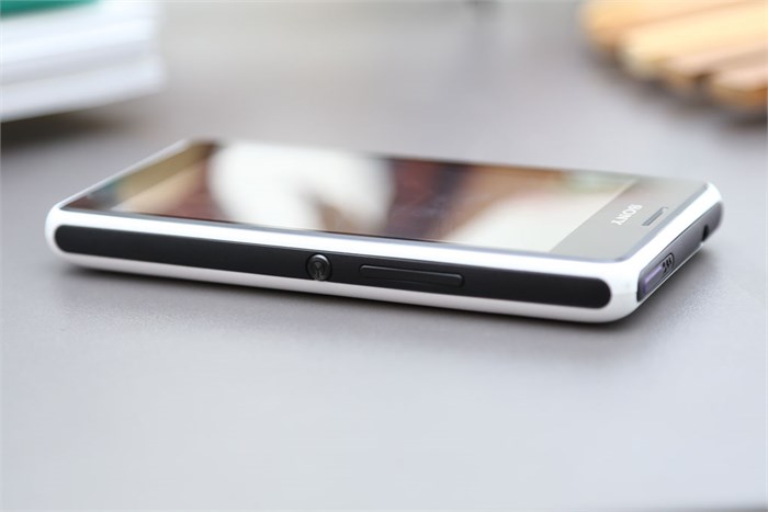 Điện thoại Sony Xperia E1