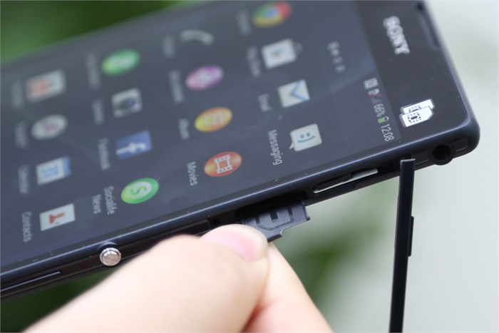 Điện thoại Sony Xperia T2 Ultra Màu Đen