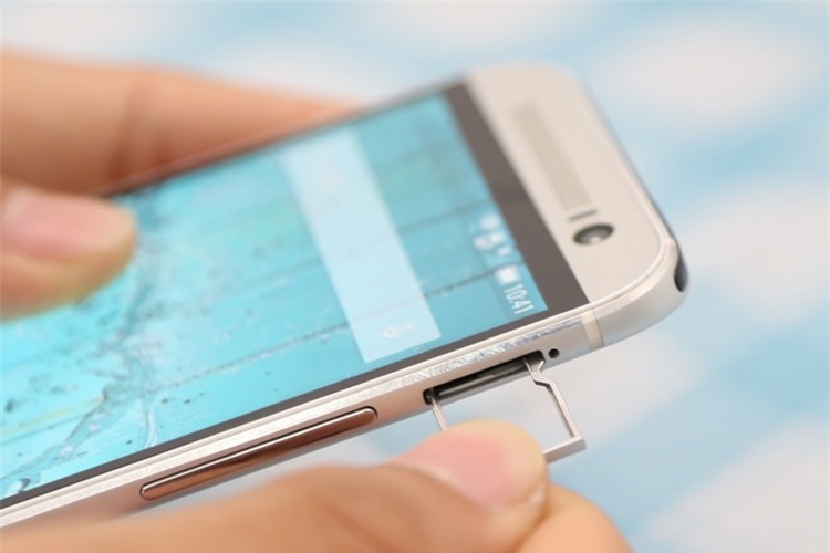 Điện thoại HTC One M8