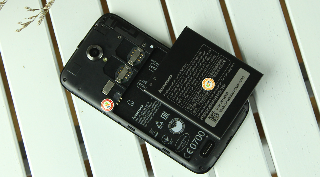 <p>A859 hỗ trợ 2 SIM tiện lợi v&agrave; tiết kiệm cho kết nối v&agrave; li&ecirc;n lạc</p>