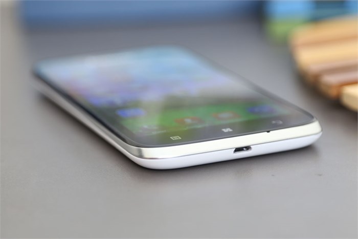 Điện thoại Lenovo A859