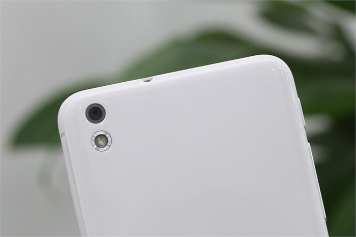 Điện thoại HTC Desire 816