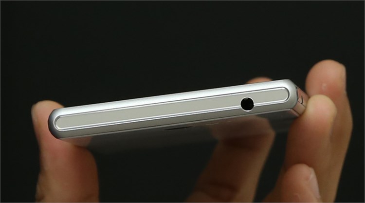 Điện thoại Sony Xperia M2