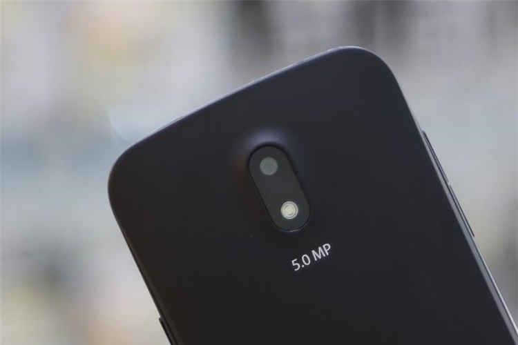 Điện thoại Mobiistar Touch Bean 452C Màu Đen