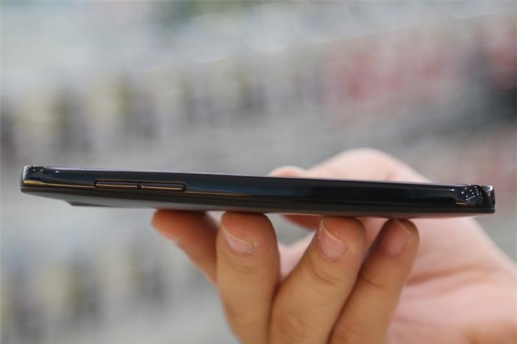 Điện thoại Mobiistar Touch Bean 452C Màu Đen