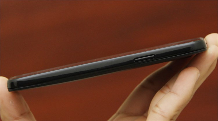 Điện thoại Mobiistar Touch Bean 452C Màu Đen