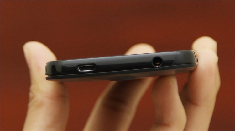 Điện thoại Mobiistar Touch Bean 452C Màu Đen