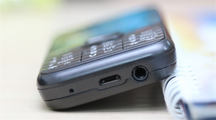 Điện thoại Q-mobile LIM 03