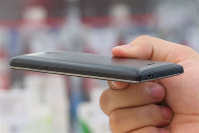 Điện thoại OPPO Joy R1001