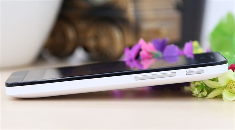 Điện thoại Asus Zenfone 4