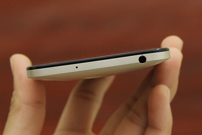 Điện thoại Asus Zenfone 5