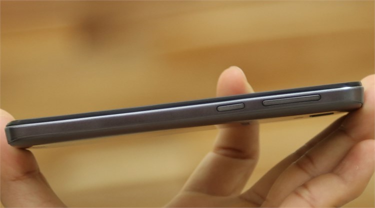 Điện thoại Lenovo S660 Màu Xám