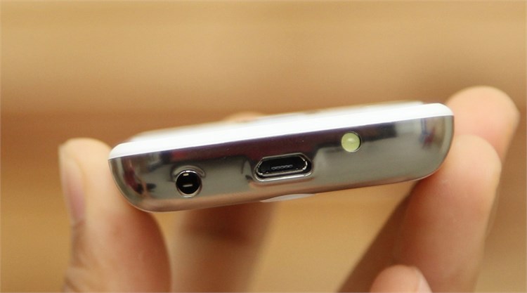 Điện thoại Q-Mobile Q150